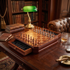 JEU D'ÉCHECS EN BOIS D'ACAJOU AVEC TIROIR DE RANGEMENT ET PIÈCES EN MÉTAL